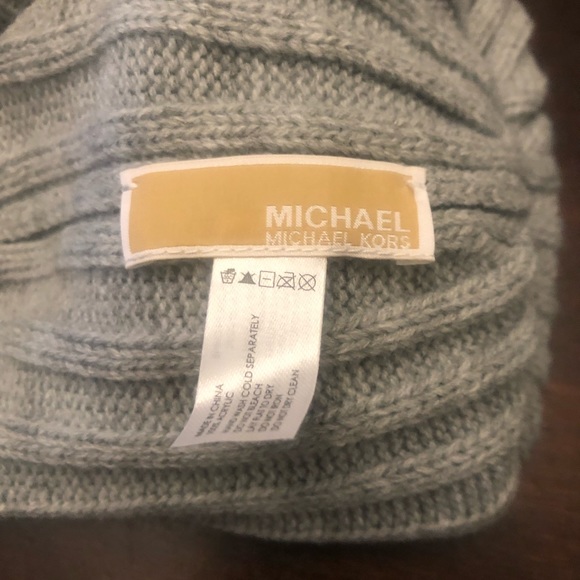 Michael Kors Touque - Picture 3 of 3